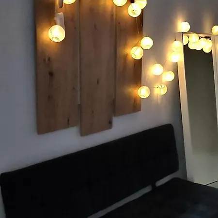 Apartment Seven 7 *